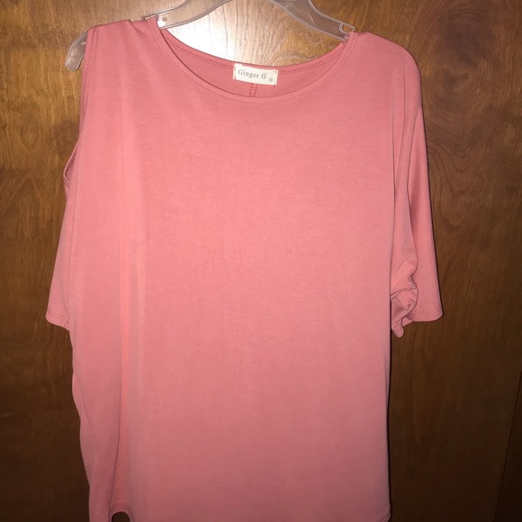 Pink blouse with shoulder cut outs - Picture 1 of 3